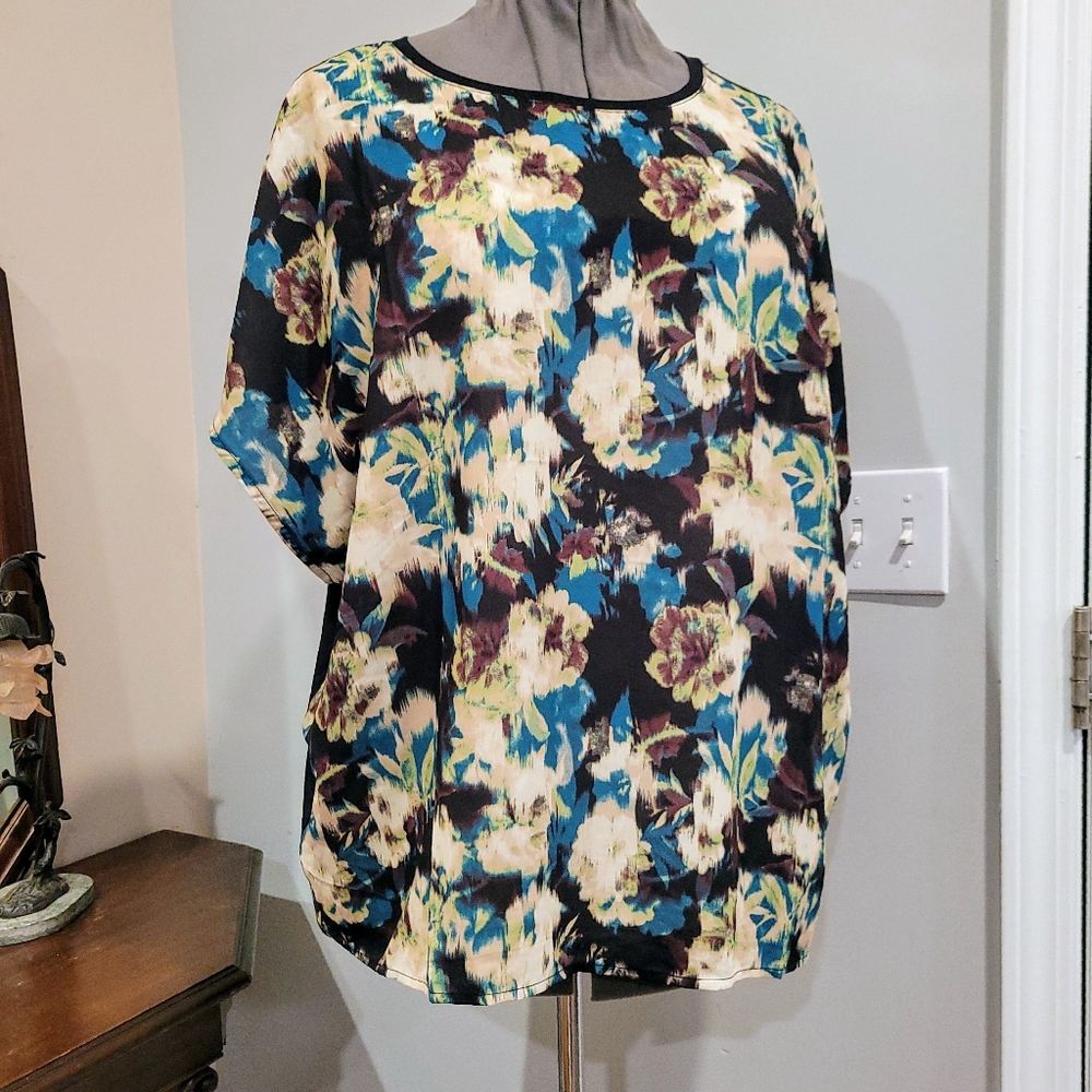 NWT 2X Rafaella Floral Blouse - Picture 3 of 8